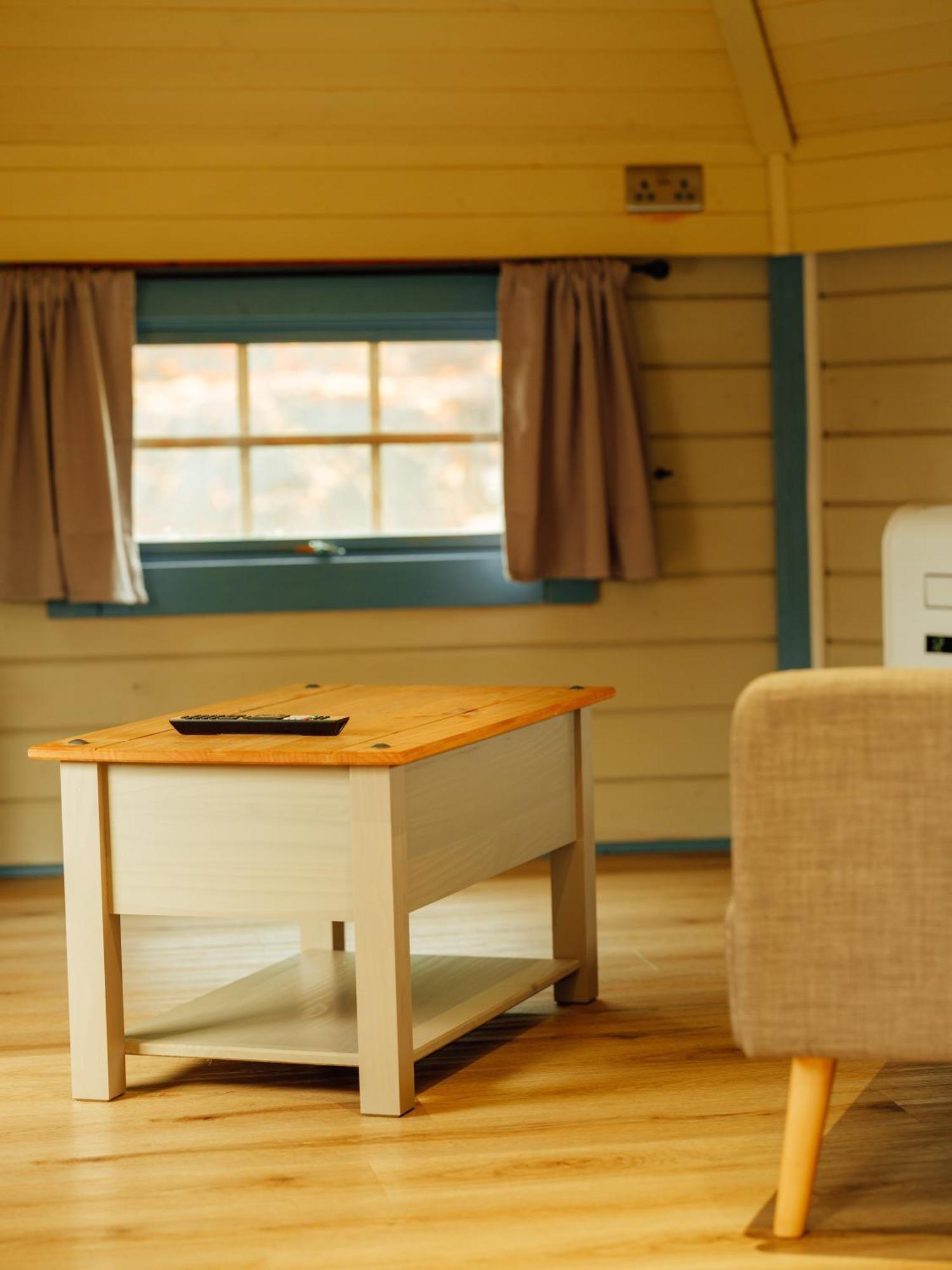 Вилла Sunset Retreats The Double Hobbit Вустер Экстерьер фото